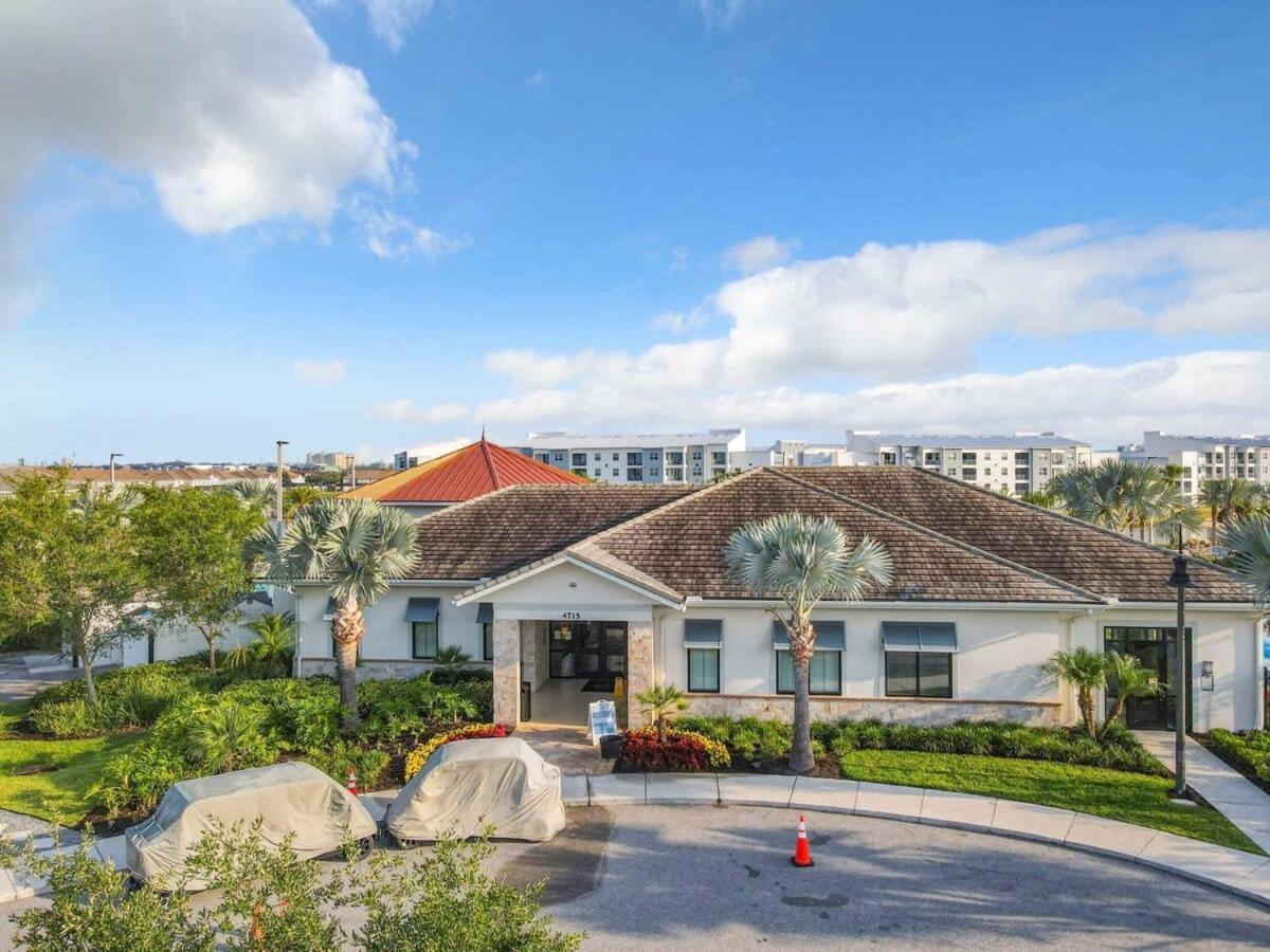 Gorgeous 2Br Lakeview Condo With Waterpark كيسيمي المظهر الخارجي الصورة